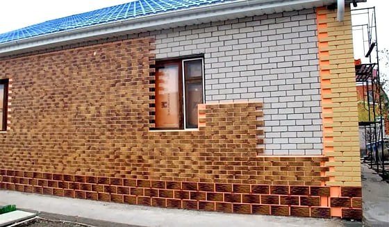 Фасад из блок-хауса (имитации бревна)